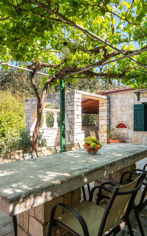 Villa Nikolas: Balkon / terras / patio, Buitenkanten, Buitenshuis
