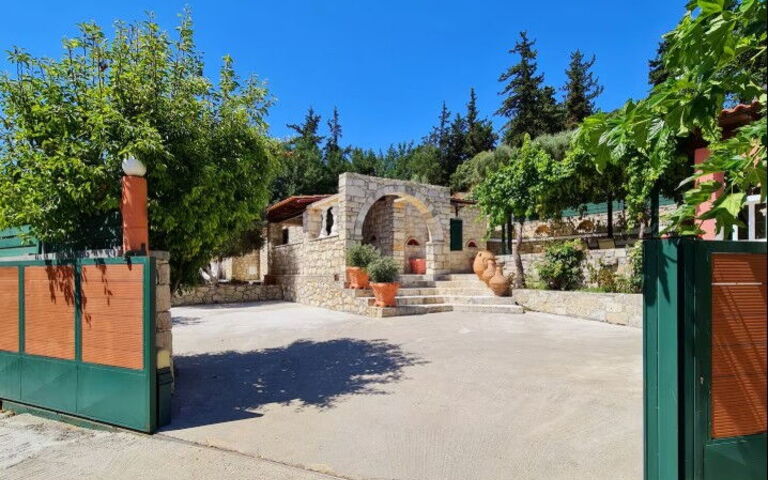 Villa Nikolas: Buitenkanten