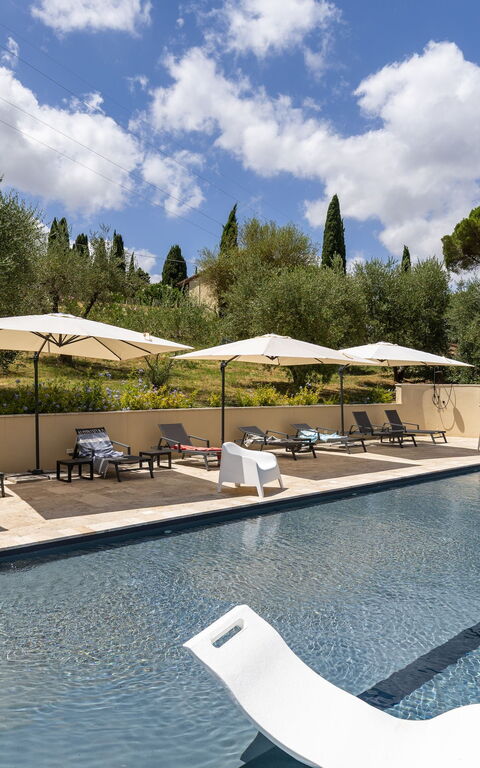 Villa Silvia: Buitenkanten, zwembad