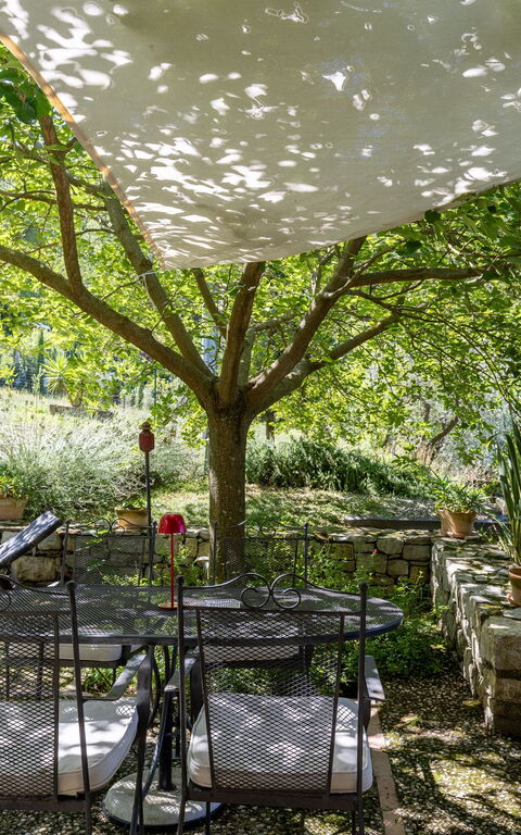 Villanova Lonciano - 2026: Buitenkanten, Buitenshuis