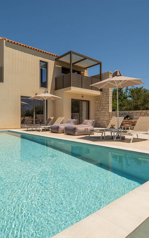 Villa Zen Chrysi: Buitenkanten, Buitenshuis, zwembad