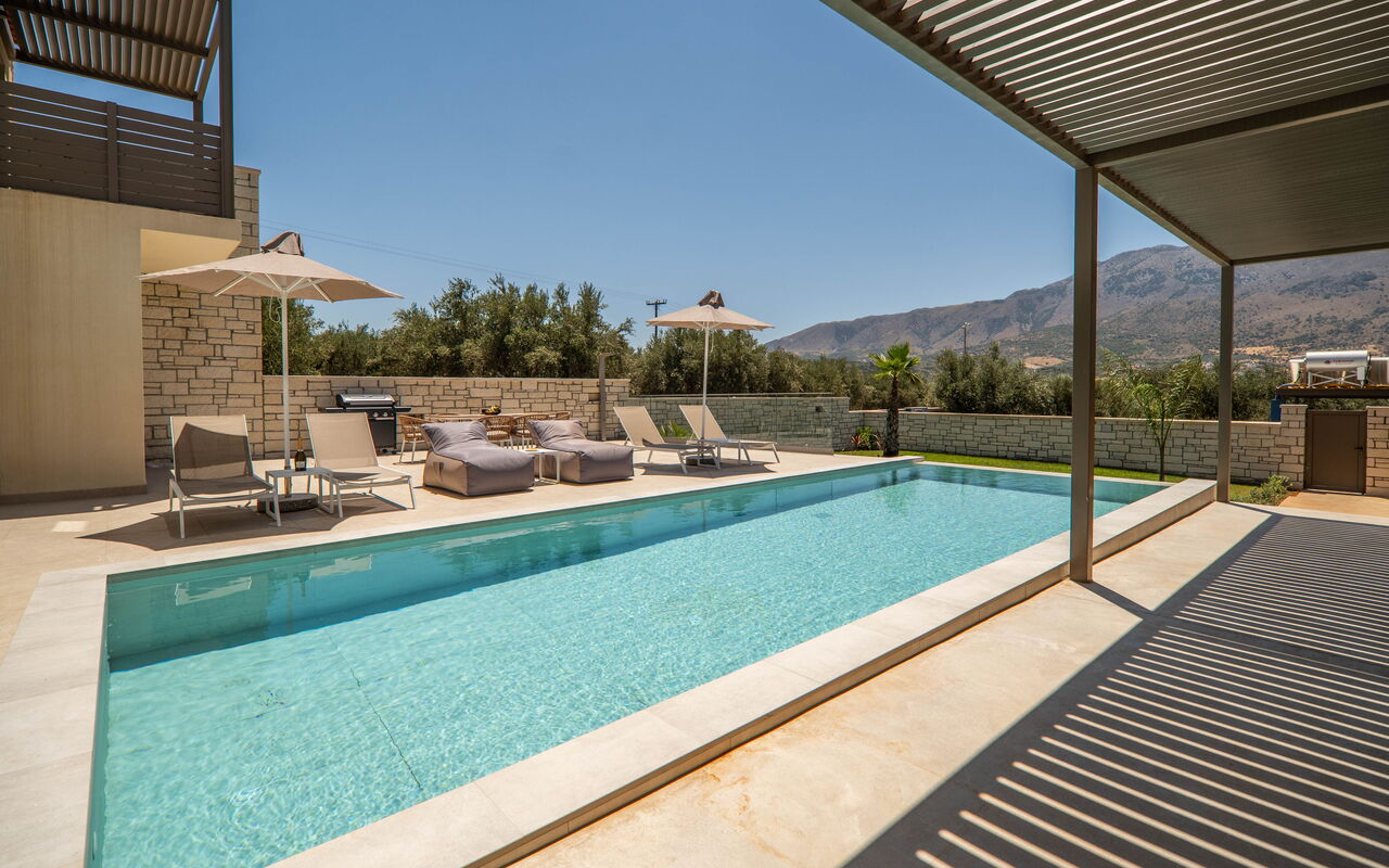 Villa Zen Chrysi: Buitenkanten, Buitenshuis, zwembad