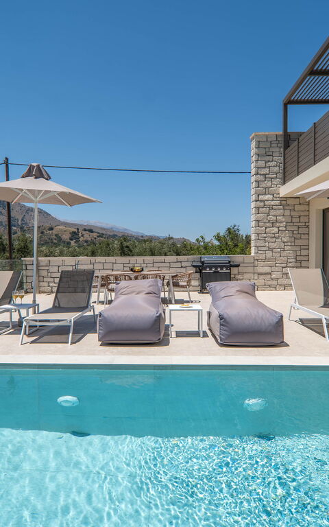 Villa Zen Aphrodite: Buitenkanten, Buitenshuis, zwembad