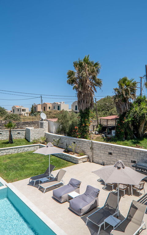 Villa Zen Hephaistos: Buitenkanten, Buitenshuis, zwembad