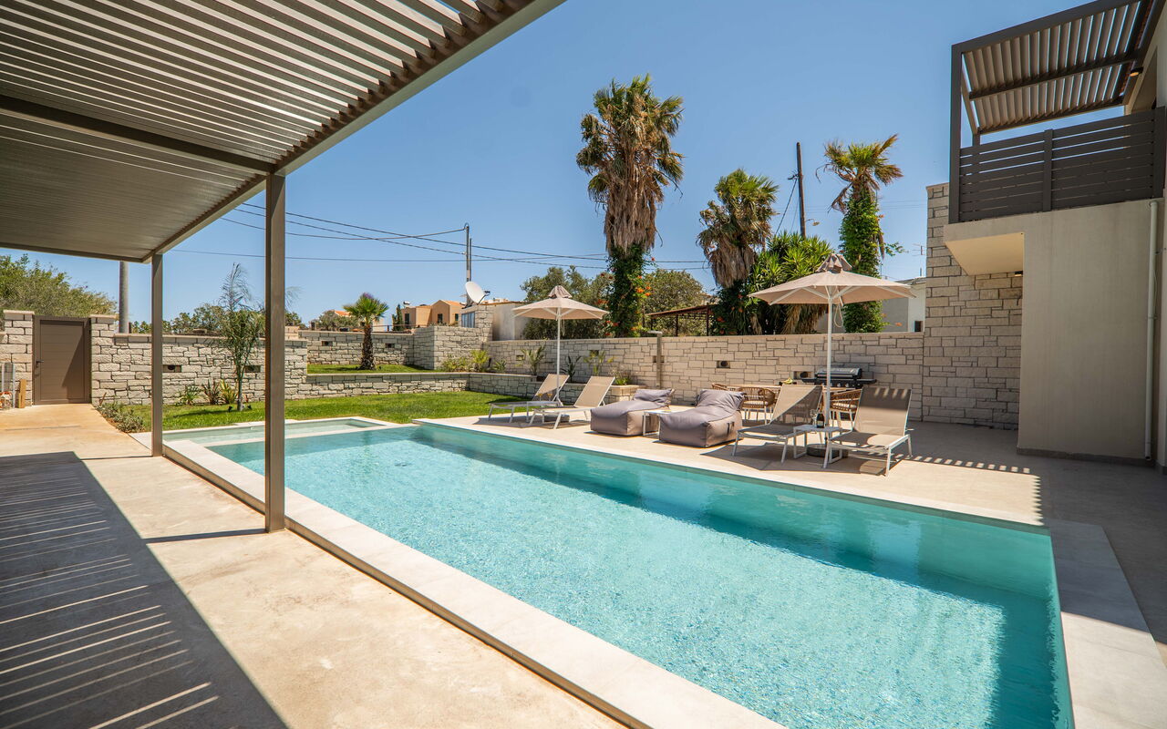 Villa Zen Hephaistos: Buitenkanten, Buitenshuis, zwembad