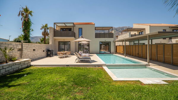 Villa Zen Hephaistos: Buitenkanten, Buitenshuis, Tuin, zwembad