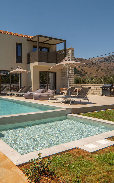 Villa Zen Hera: Buitenkanten, Buitenshuis, zwembad