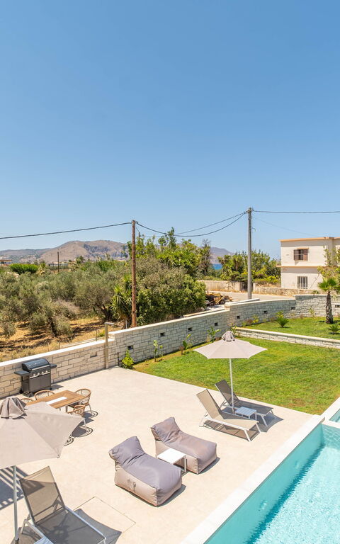 Villa Zen Hera: Buitenkanten, Buitenshuis, zwembad