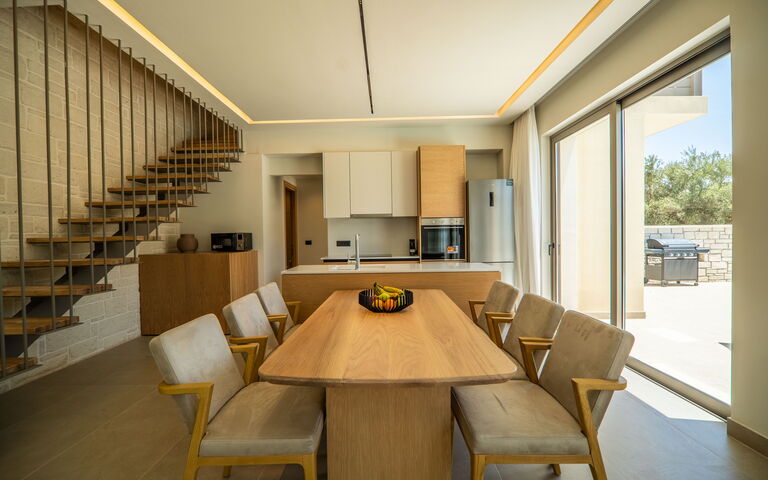 Villa Zen Hera: Keuken, Lunchroom, Woonkamer