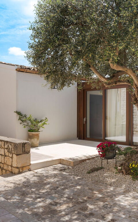 Corte Antigua: Buitenkanten, Buitenshuis