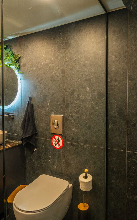 Villa Platon: Badkamer