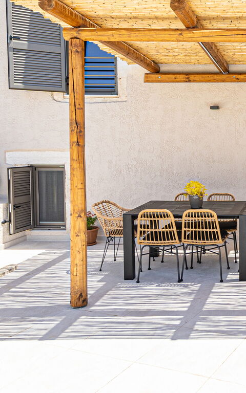 Villa Platon: Balkon / terras / patio, Buitenkanten, Buitenshuis