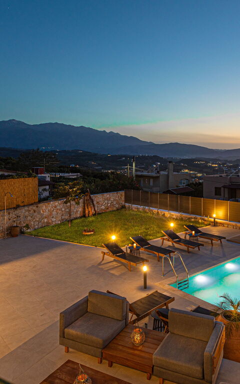 Villa Platon: Balkon / terras / patio, Buitenkanten, Buitenshuis, zwembad