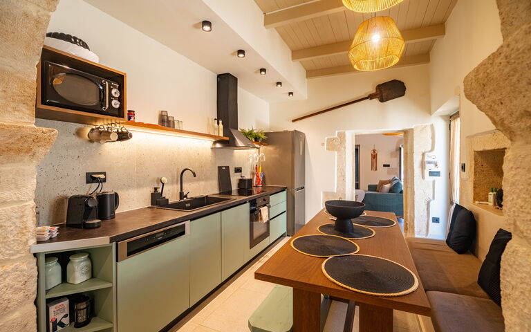 Villa Platon: Keuken, Lunchroom