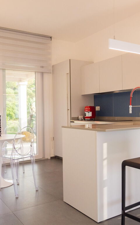 Villa Fior D'acqua: Keuken, Lunchroom, Woonkamer