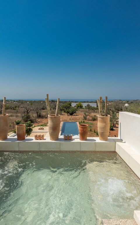 Villa Perla Del Sud: bubbelbad, Buitenkanten, Buitenshuis, Keer bekeken