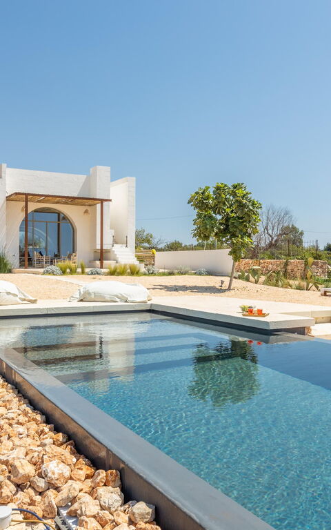 Villa Perla Del Sud: Buitenkanten, Buitenshuis, zwembad