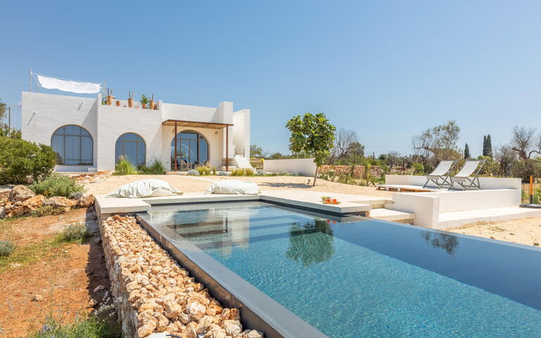 Villa Perla Del Sud: Buitenkanten, Buitenshuis, zwembad