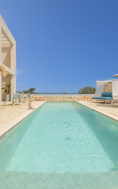 Villa Regina Sul Mare: Buitenkanten, Buitenshuis, zwembad