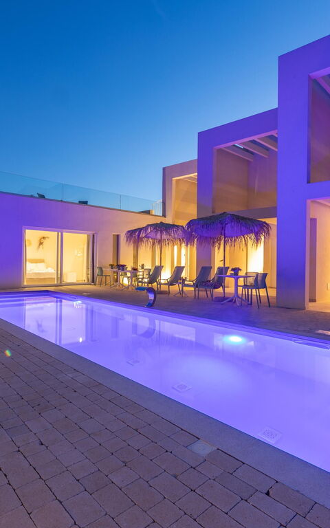 Villa Regina Sul Mare: Buitenkanten, Buitenshuis, zwembad