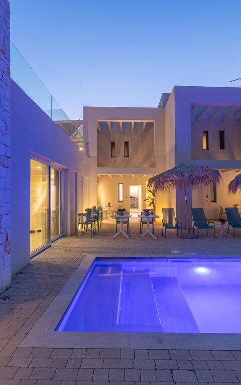 Villa Regina Sul Mare: Buitenkanten, Buitenshuis, zwembad