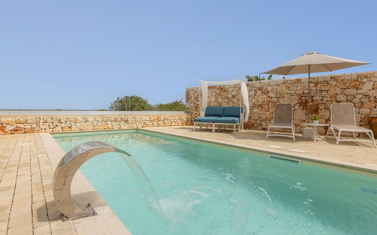 Villa Regina Sul Mare: Buitenkanten, Buitenshuis, zwembad