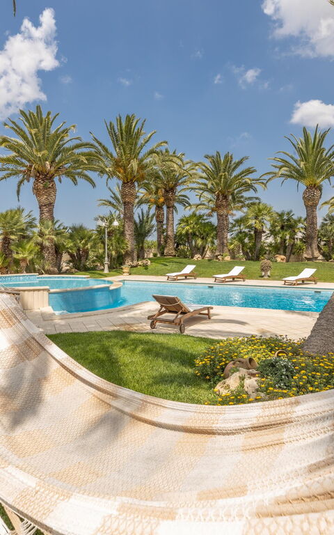 Villa Oasi Di Pace: Buitenkanten, Buitenshuis, zwembad