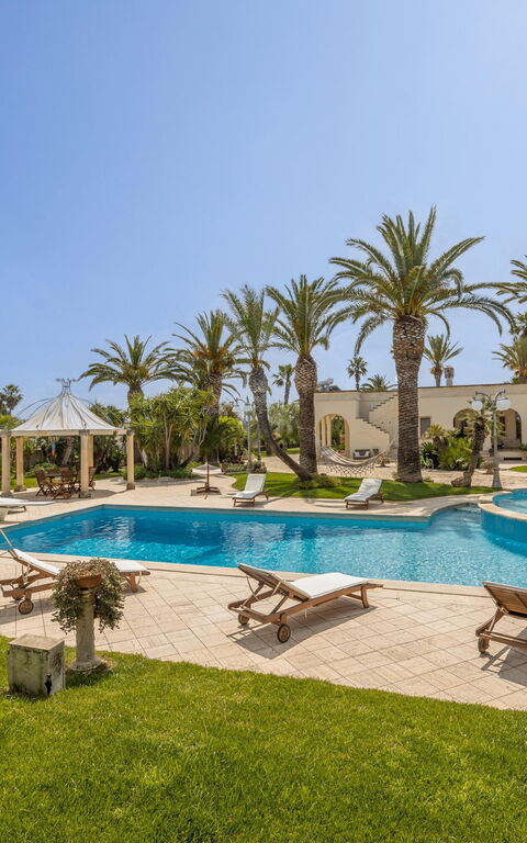 Villa Oasi Di Pace: Buitenkanten, Buitenshuis, Tuin, zwembad