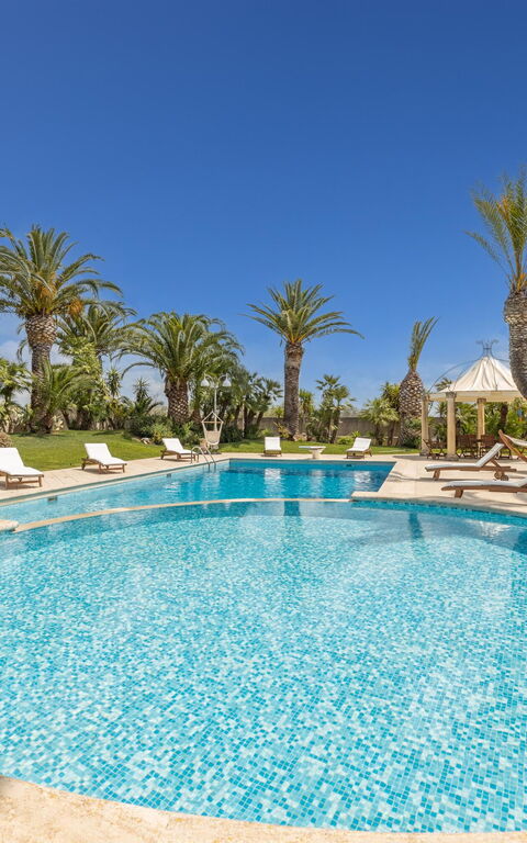 Villa Oasi Di Pace: Buitenkanten, Buitenshuis, zwembad