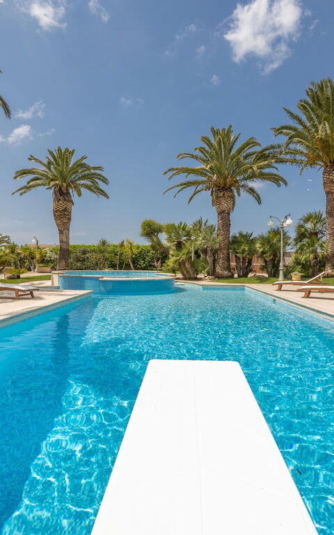 Villa Oasi Di Pace: Buitenkanten, Buitenshuis, zwembad