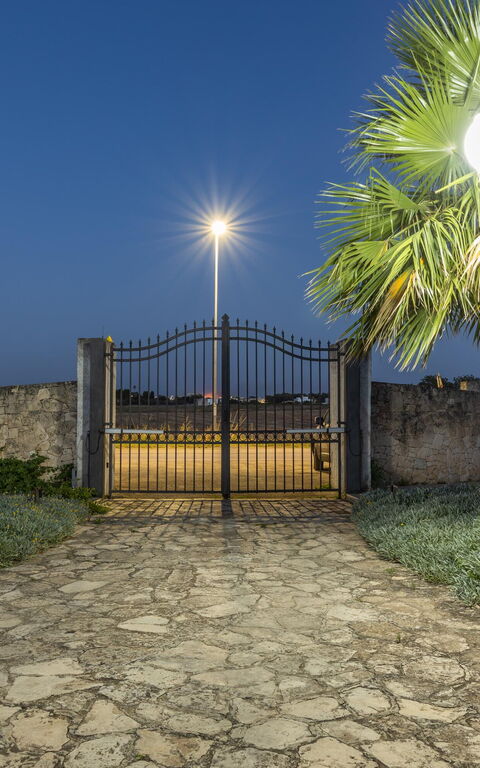 Villa Oasi Di Pace: Buitenkanten, Buitenshuis, Hoofdingang, Tuin