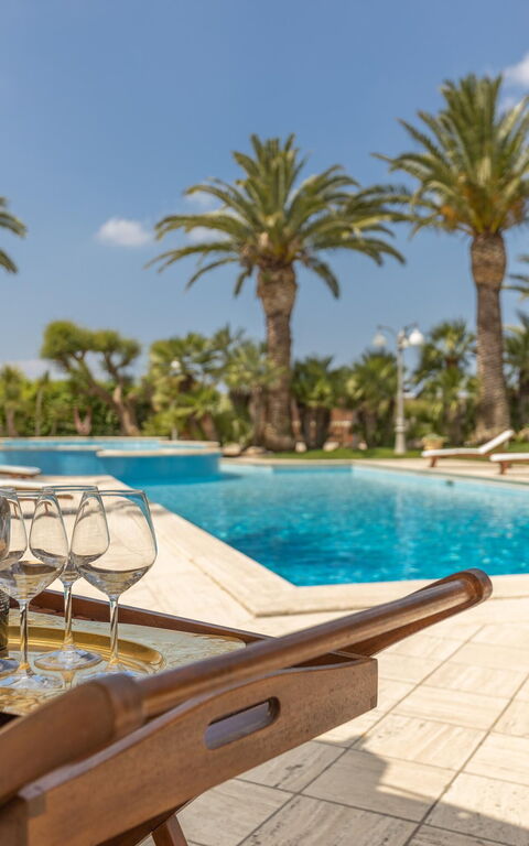 Villa Oasi Di Pace: Buitenkanten, Buitenshuis, zwembad