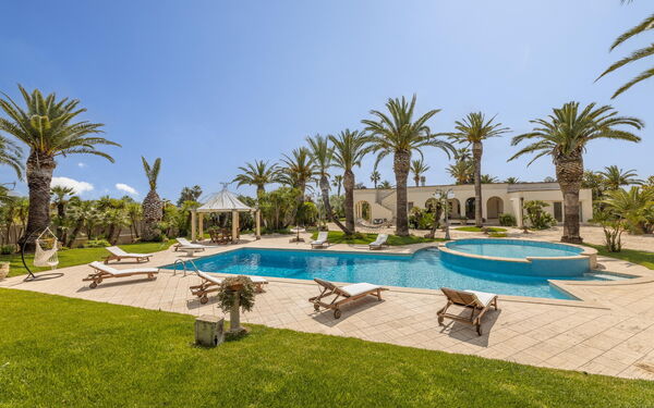 Villa Oasi di Pace: Buitenkanten, Buitenshuis, Tuin, zwembad