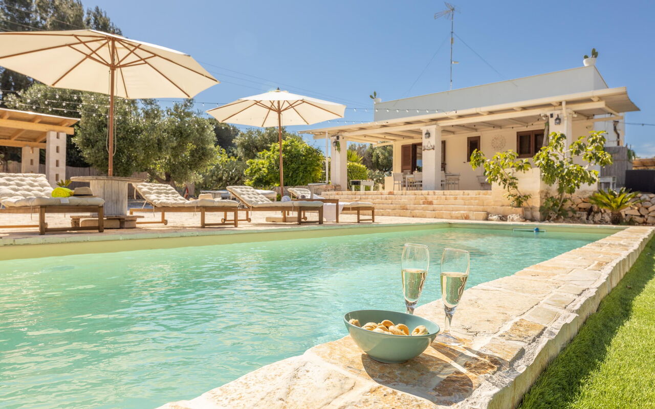 Villa Lampu Di Luce: Buitenkanten, Buitenshuis, zwembad