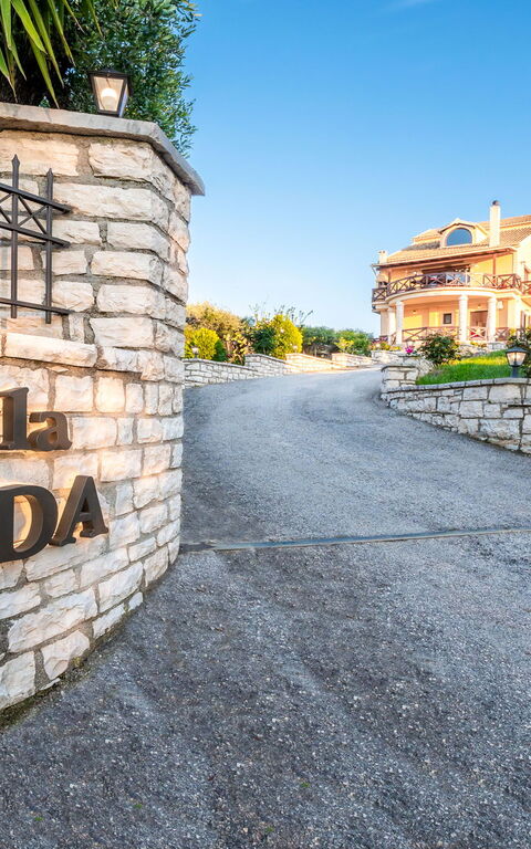 Villa Irida: Hoofdingang