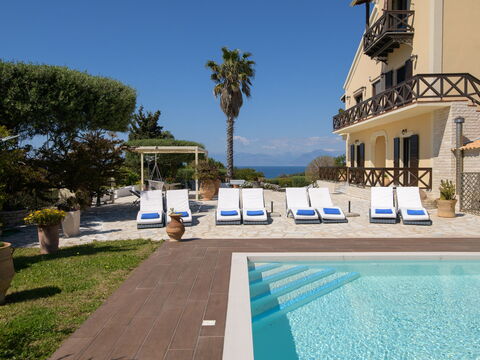 Villa Irida