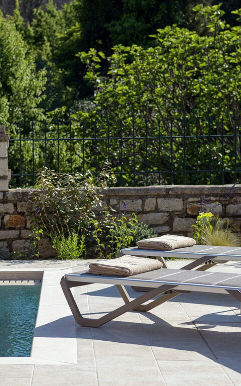 Villa Eleas Ikos: Buitenkanten, Buitenshuis, zwembad