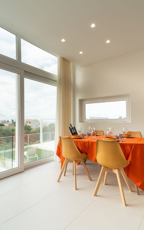 Villa Pizzolungo: Lunchroom, Woonkamer