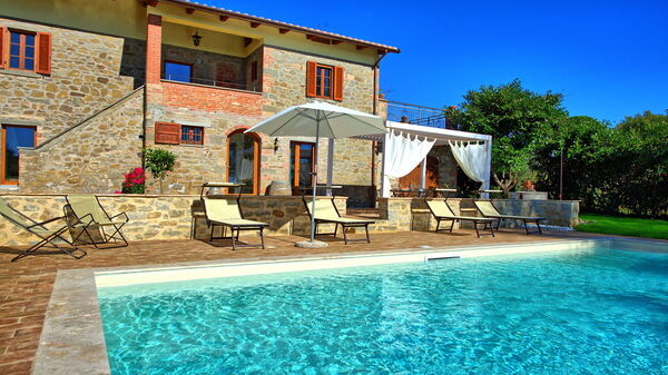 Villa Anna: Buitenkanten, Buitenshuis, zwembad