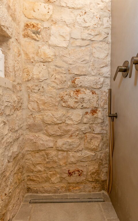 Trulli di Luccio: Badkamer