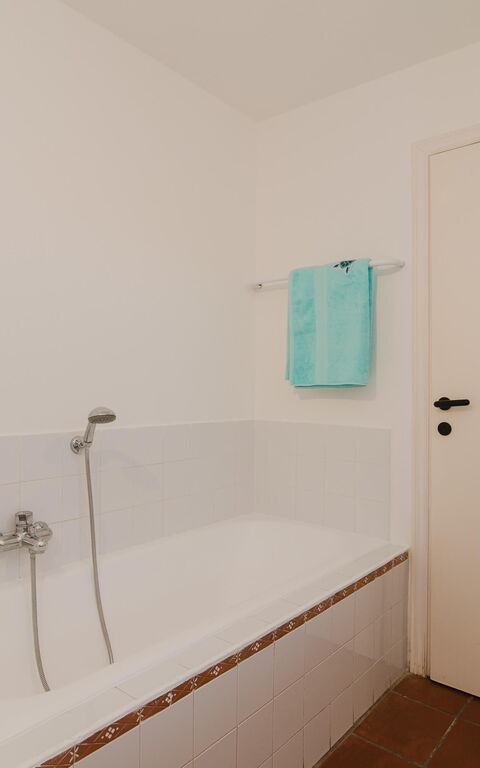 Villa Cala Serena: Badkamer