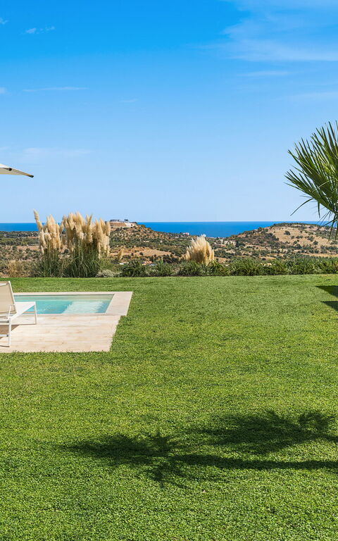 Villa Petite Afrique: Buitenkanten, Buitenshuis, Tuin, zwembad