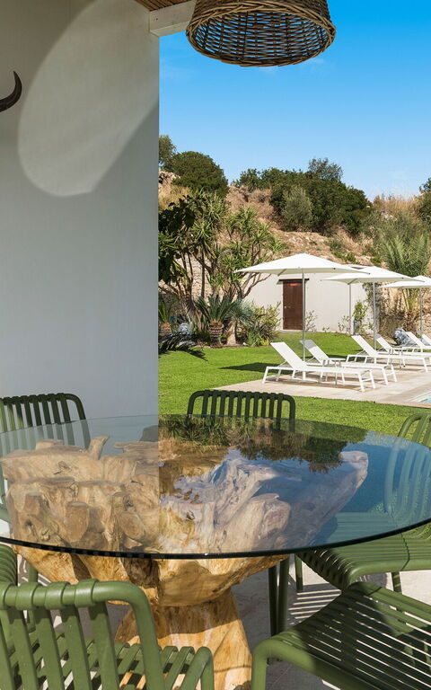 Villa Petite Afrique: Balkon / terras / patio, Buitenkanten, Buitenshuis, Tuin, zwembad