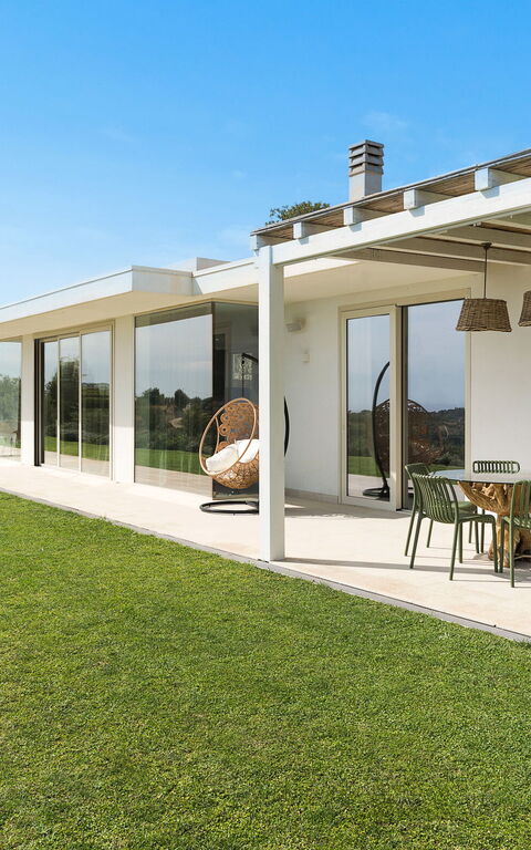 Villa Petite Afrique: Buitenkanten, Buitenshuis, Tuin