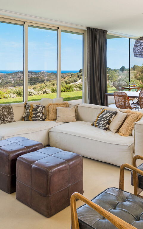 Villa Petite Afrique: Woonkamer