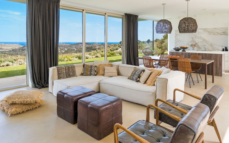 Villa Petite Afrique: Woonkamer