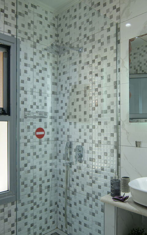 Villa Alkyoni: Badkamer