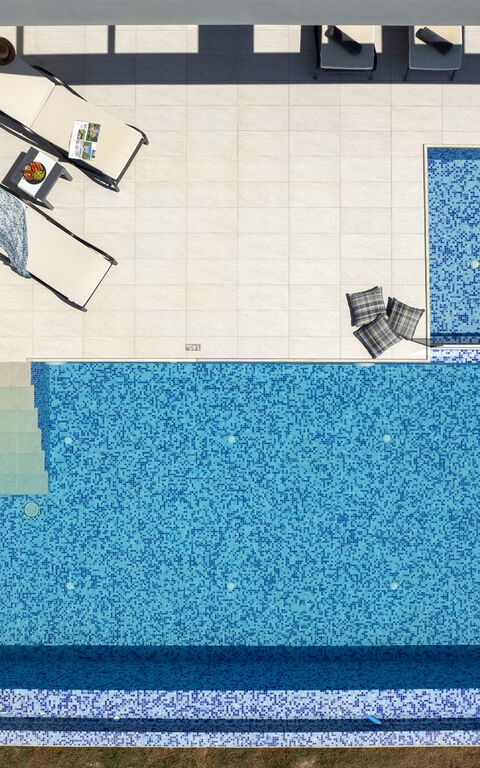 Villa Alkyoni: Buitenkanten, Buitenshuis, zwembad