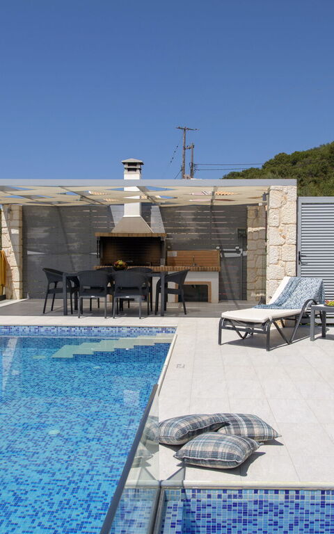 Villa Alkyoni: Buitenkanten, Buitenshuis, zwembad