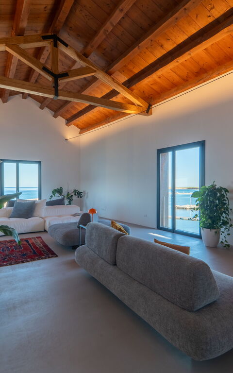 Punta Marina Luxury House: Woonkamer